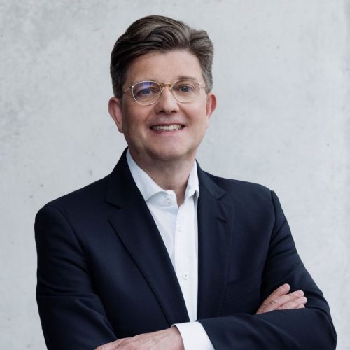 2022_Mercedes-Benz_Eckart von Klaeden (3)_kompr